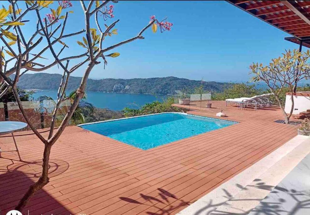 Espectacular Casa Familiar! Con Vista Increible! Villa