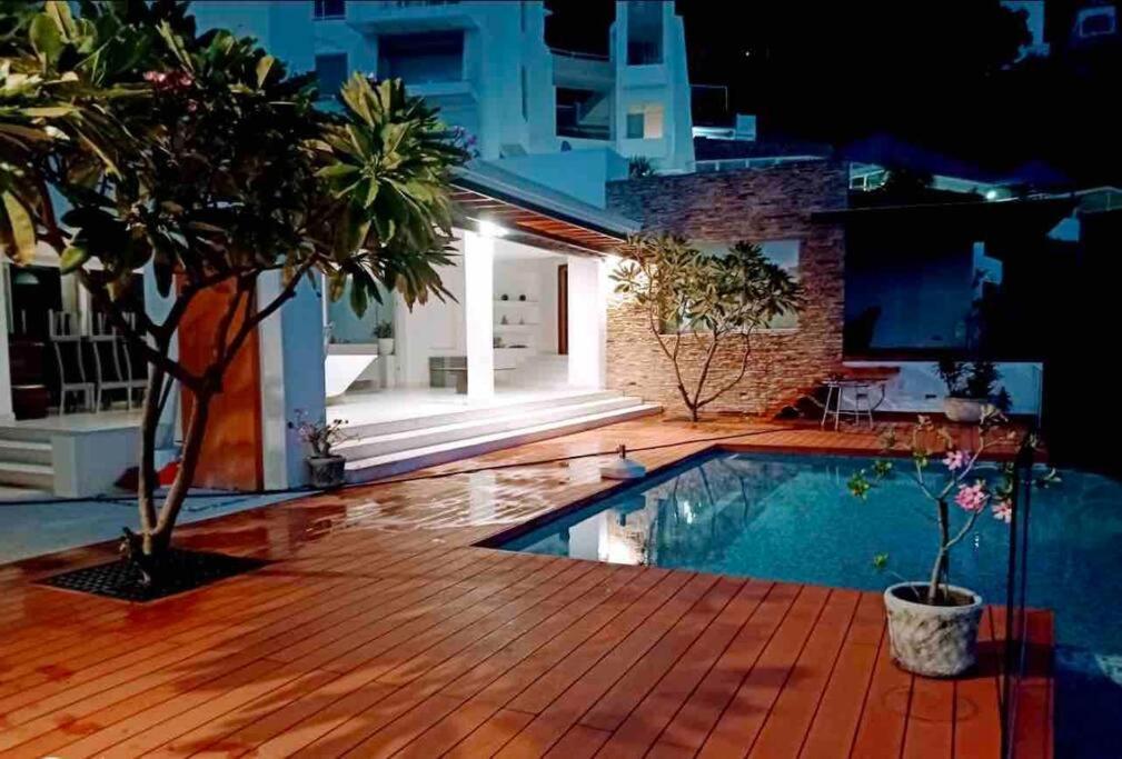 Espectacular Casa Familiar! Con Vista Increible!